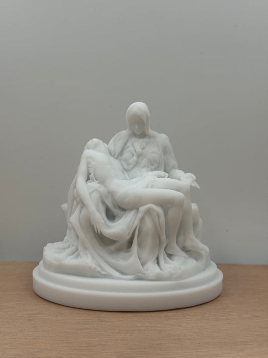 Statua La Pietà